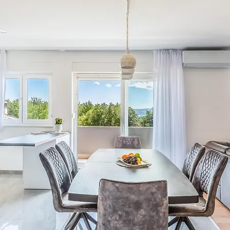 Apartment Ksenija *